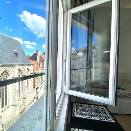 Apartment Bonjour сentre 3 *